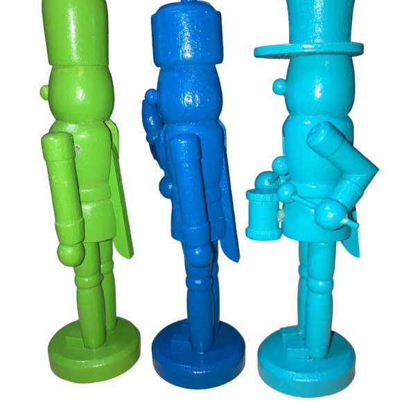 CHRISTMAS 2021 COLORFUL NUTCRACKER 3 PACK - Picture 5 of 10